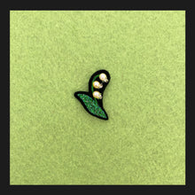 Load image into Gallery viewer, Lily of the valley Pin
